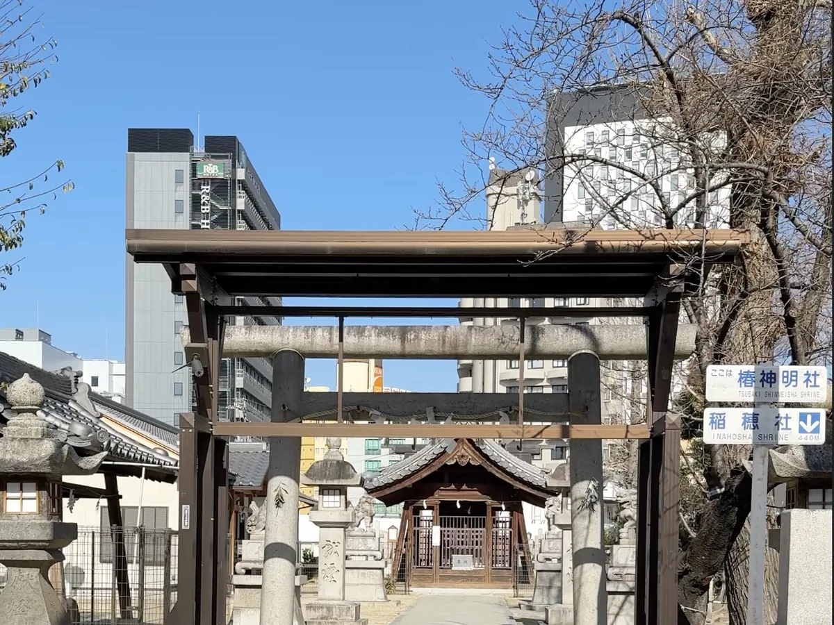 椿神明社の鳥居がある交差点